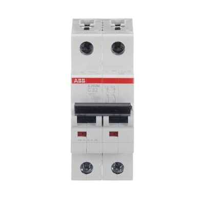 [2CDS272001R0324] S202M-C32